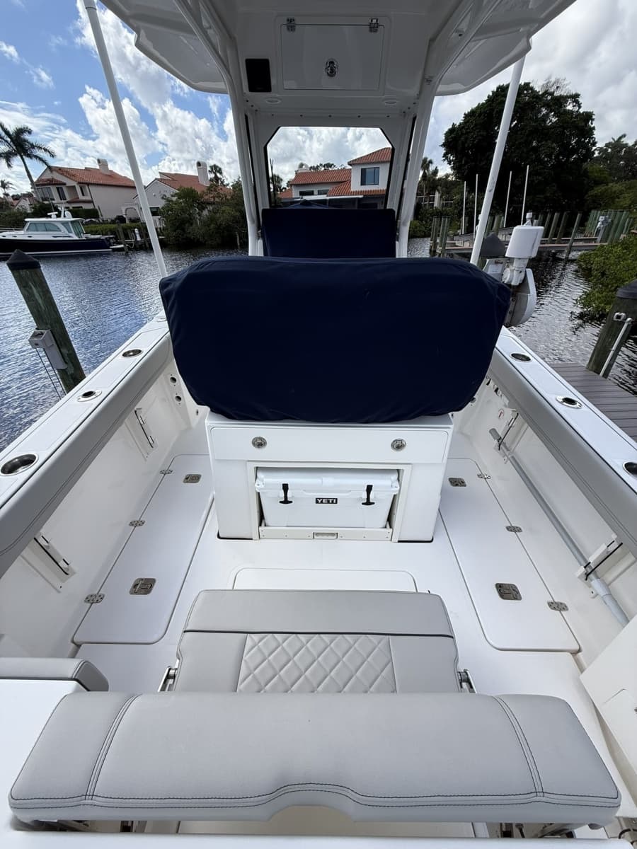 2023 Pursuit S248