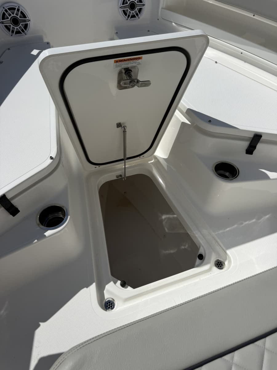 2023 Pursuit S248