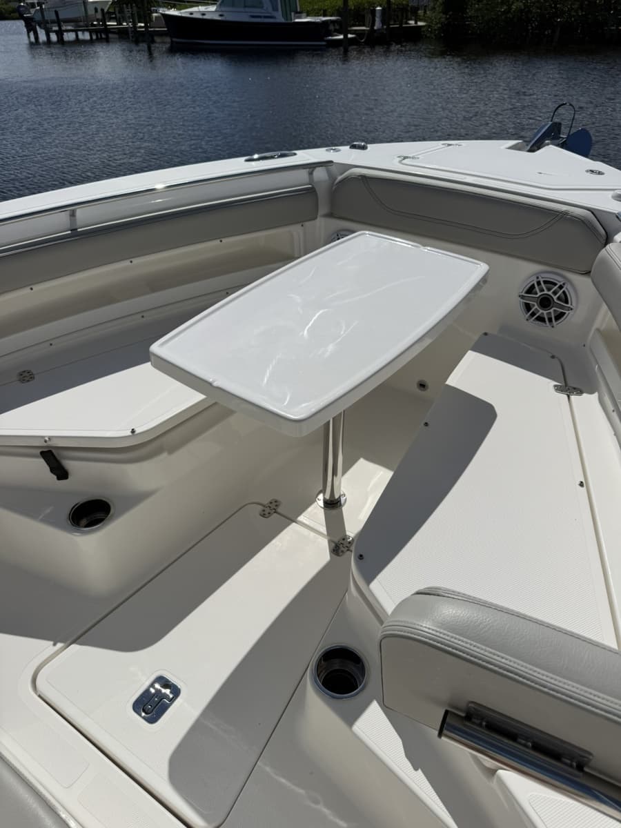 2023 Pursuit S248