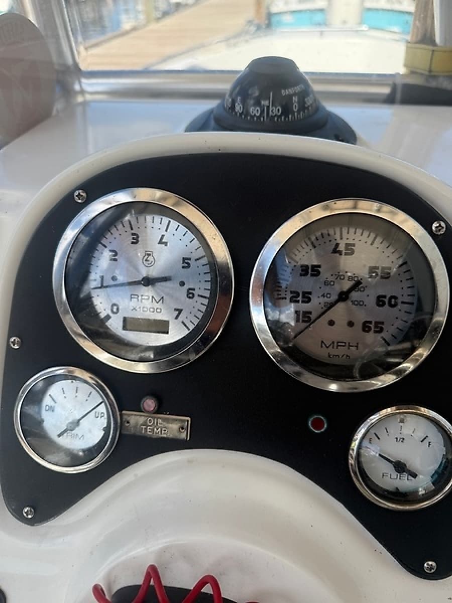 2005 Sailfish 206 CC