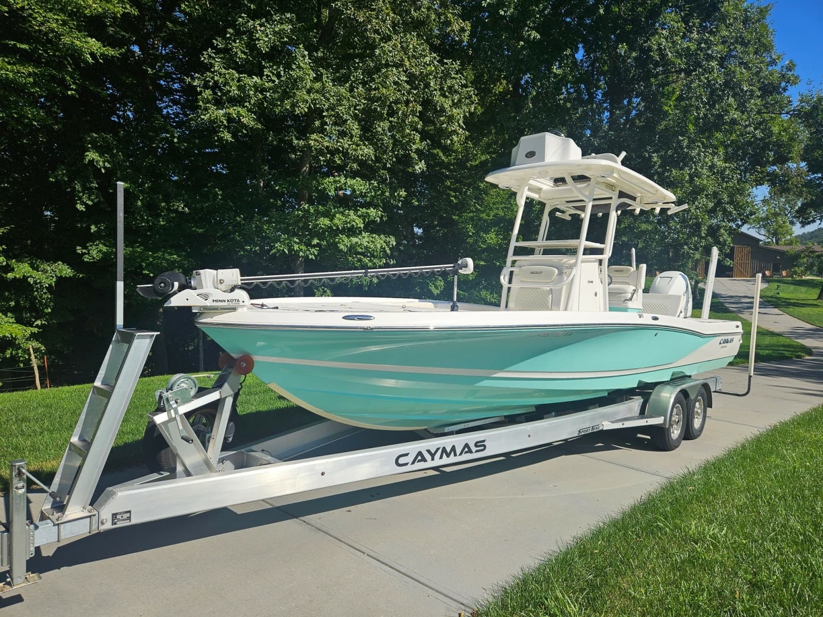 2021 Caymas 28 HB