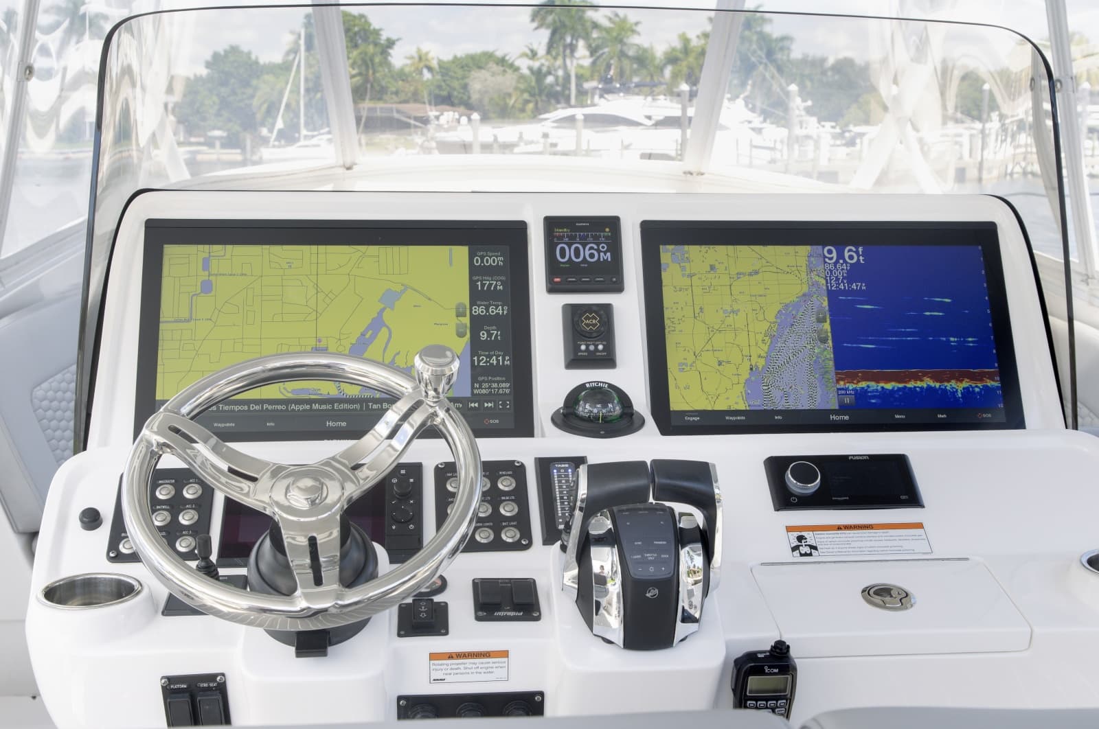 2021 Intrepid 409 Valor