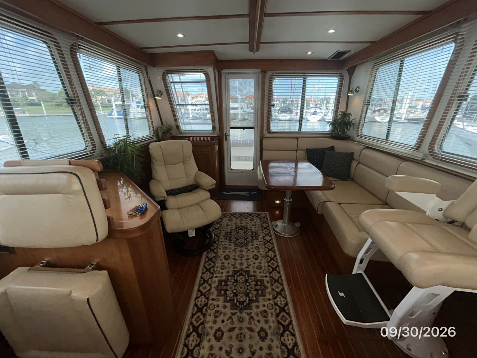 42' Sabre salon aft