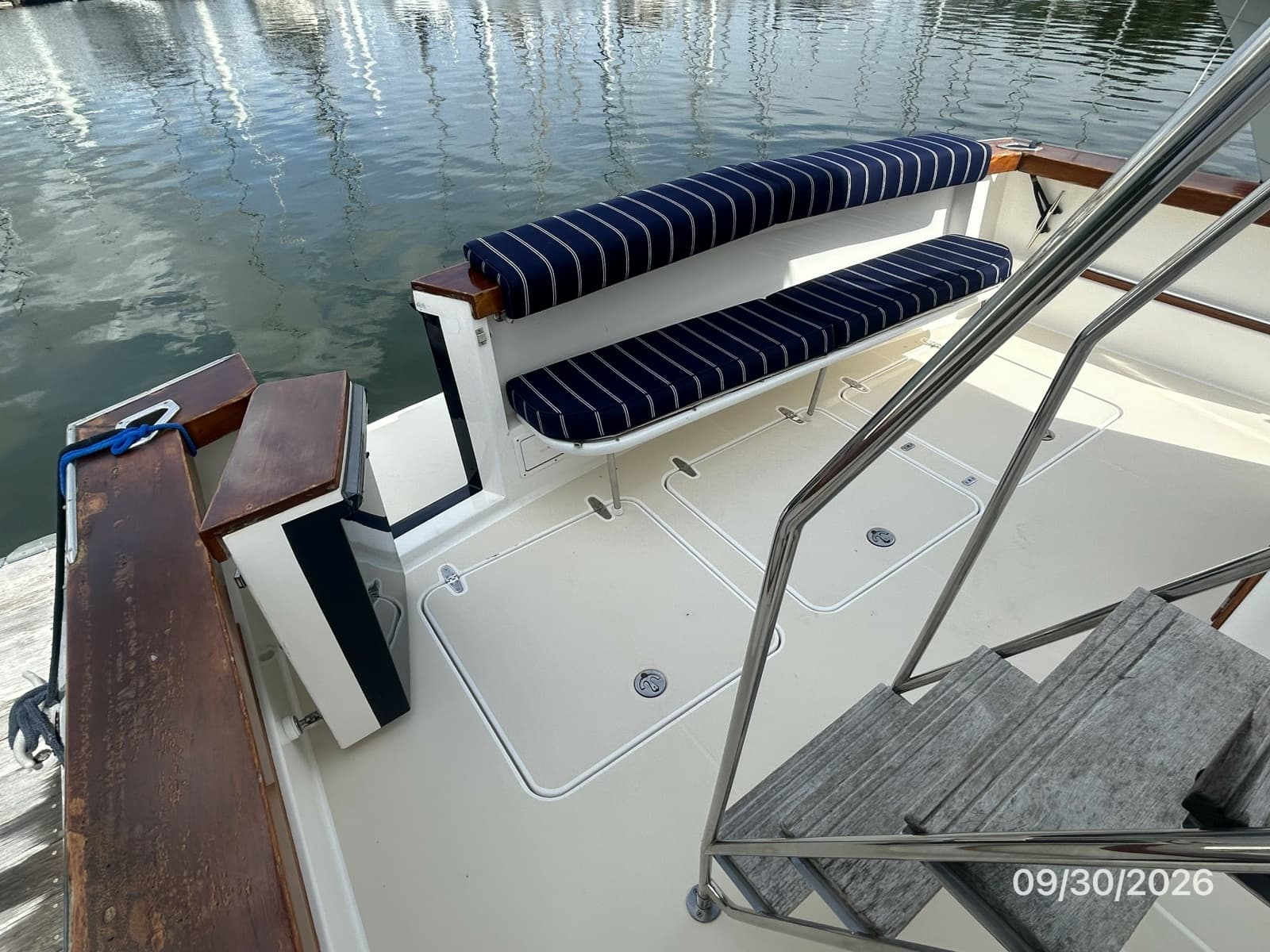 42' Sabre cockpit3