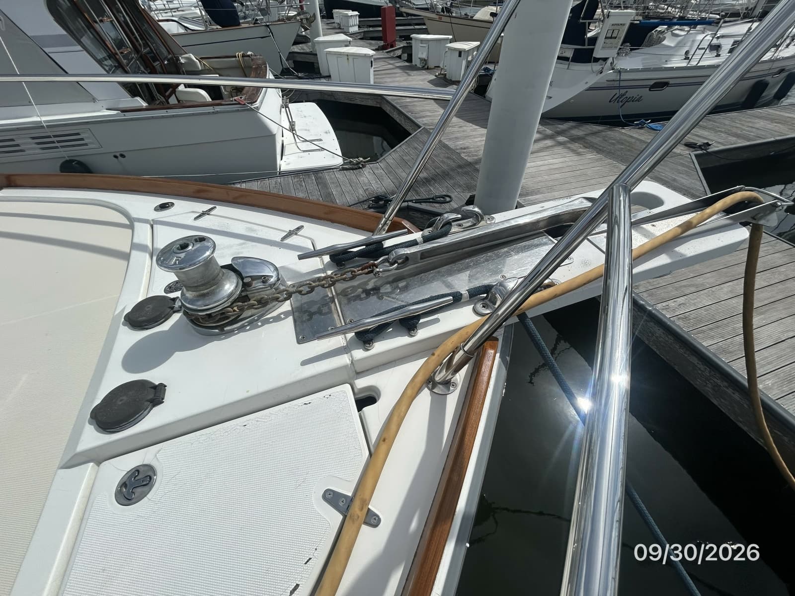 42' Sabre anchor windlass2