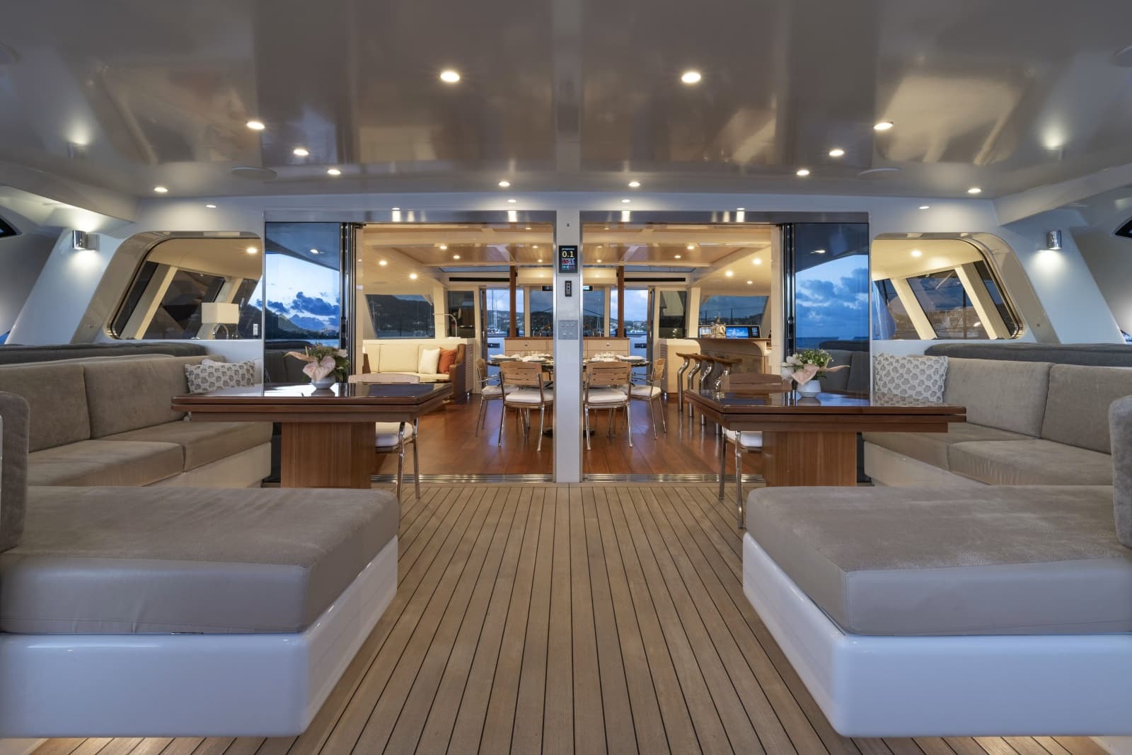 2010 Gunboat 