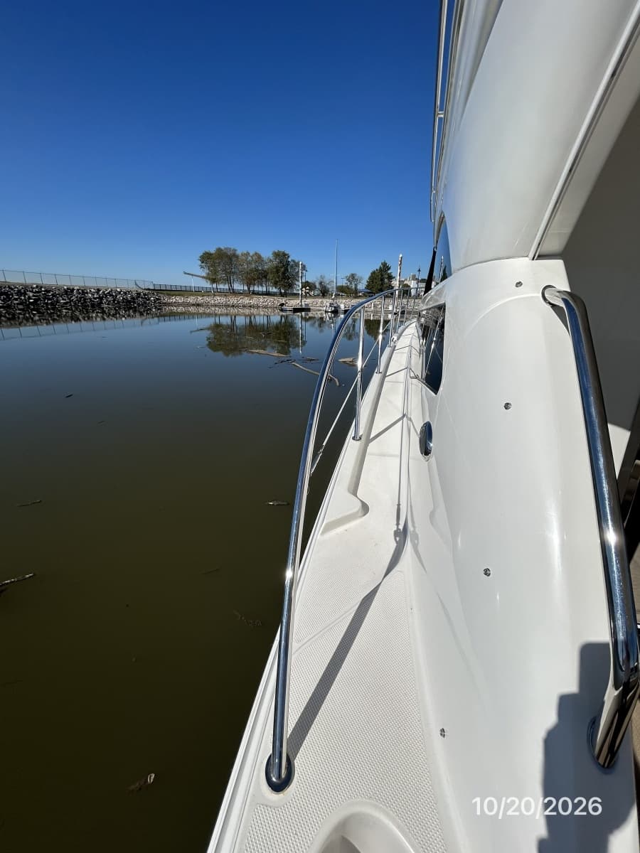 Meridian 441 port side deck1