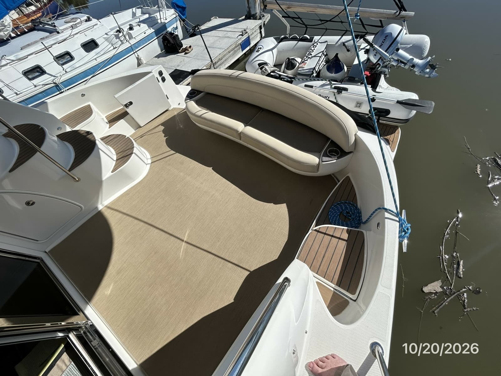 Meridian 441 aftdeck3