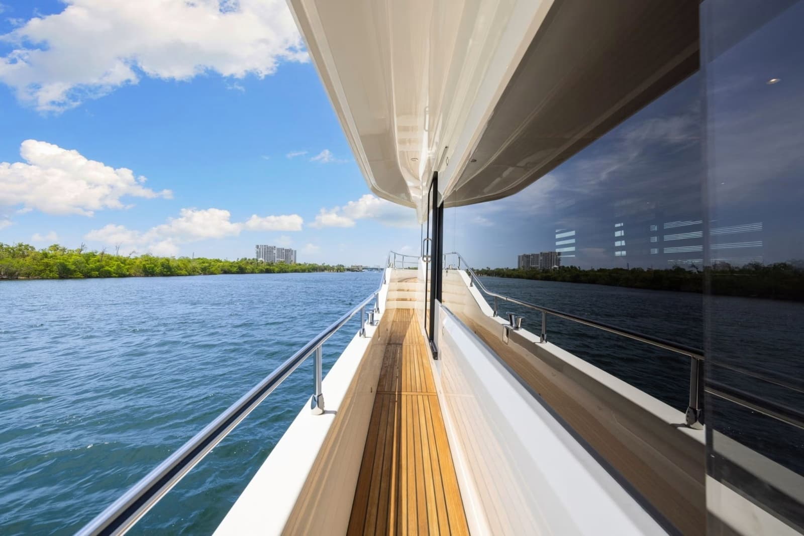 2022 Beneteau Grand Trawler 62