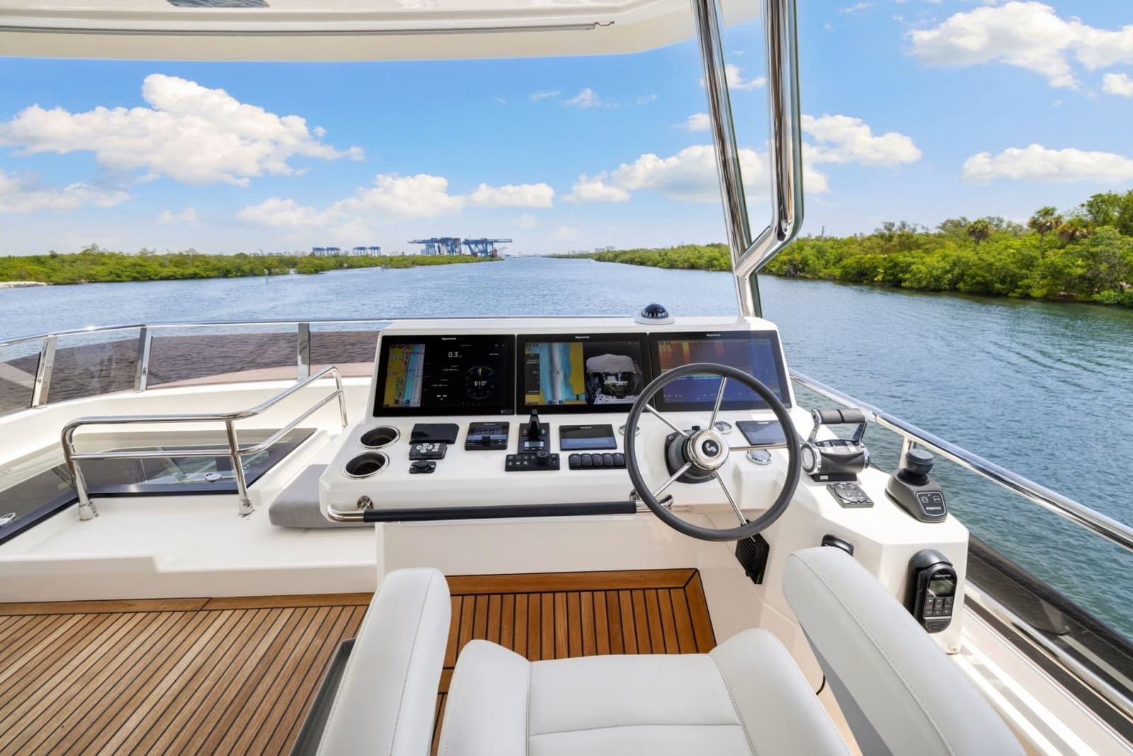 2022 Beneteau Grand Trawler 62