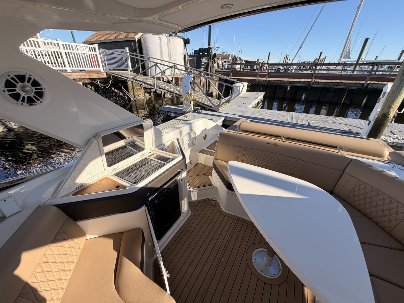 2019 Sea Ray SLX