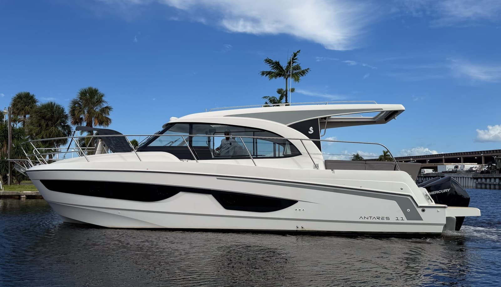 2024 Beneteau Antares 11 Coupe