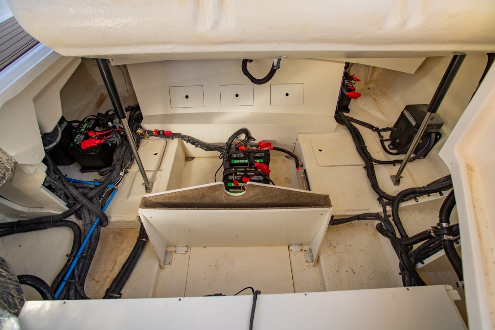 2021 Sea Ray 310 SLX Outboard