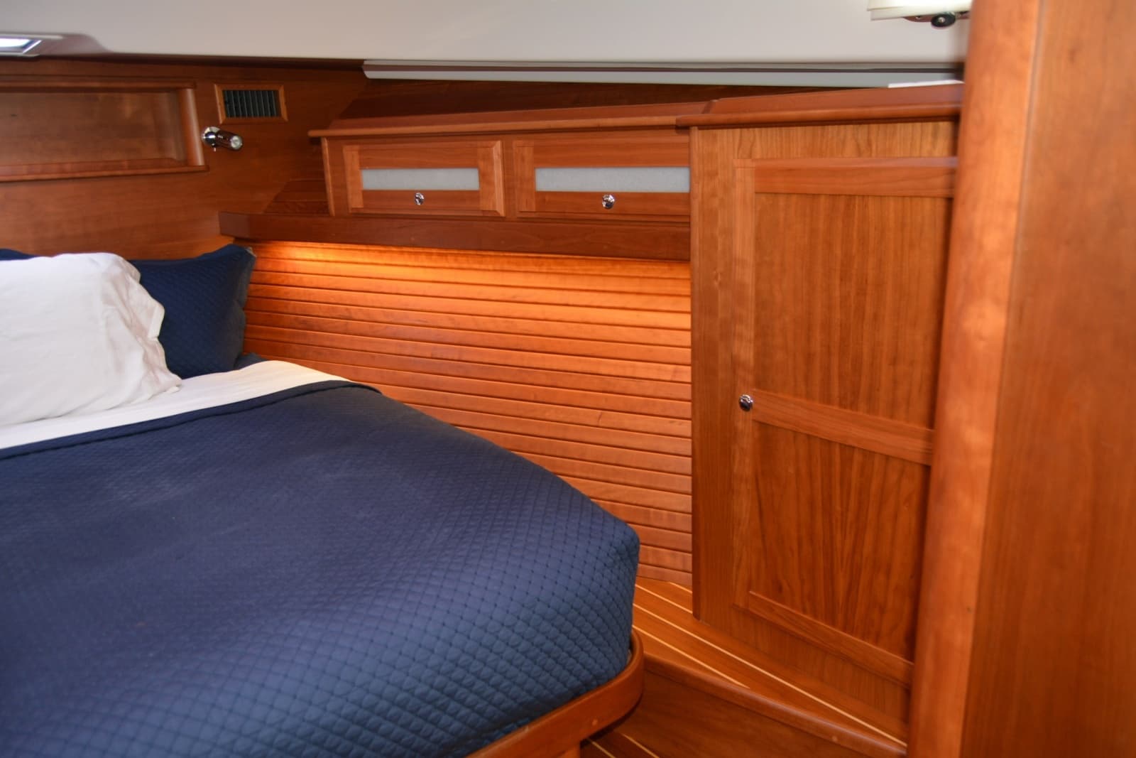 2019 Sabre 45 Salon Express