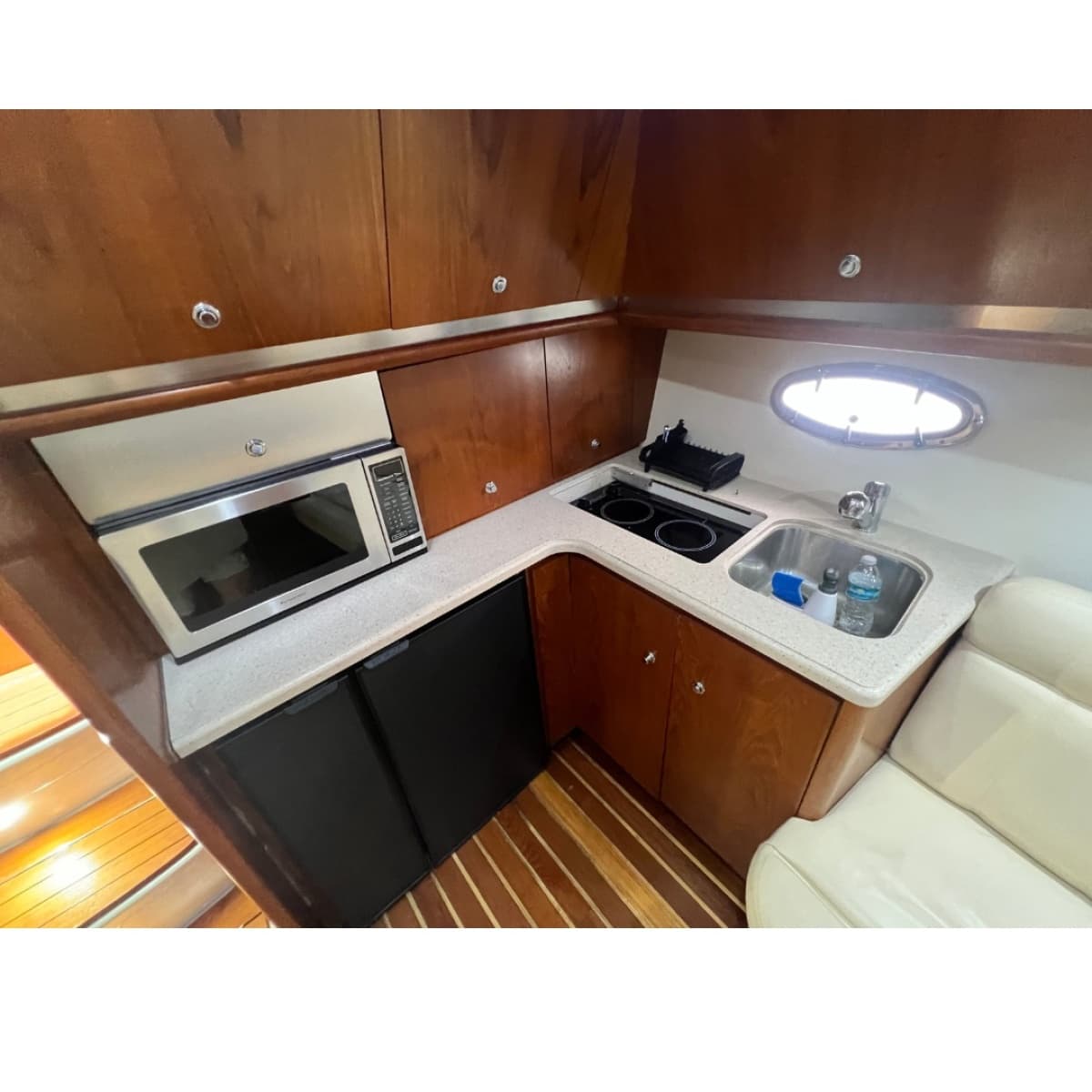 2006 Tiara Yachts 42 Express