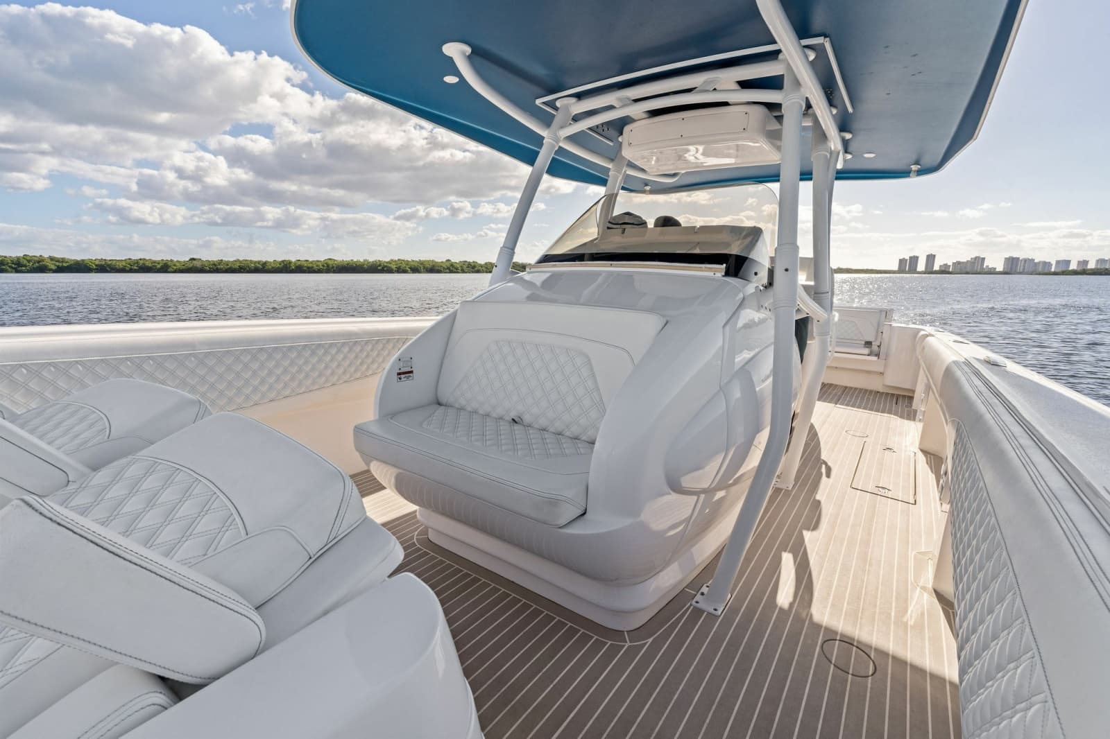 2022 Intrepid 407 Nomad FE