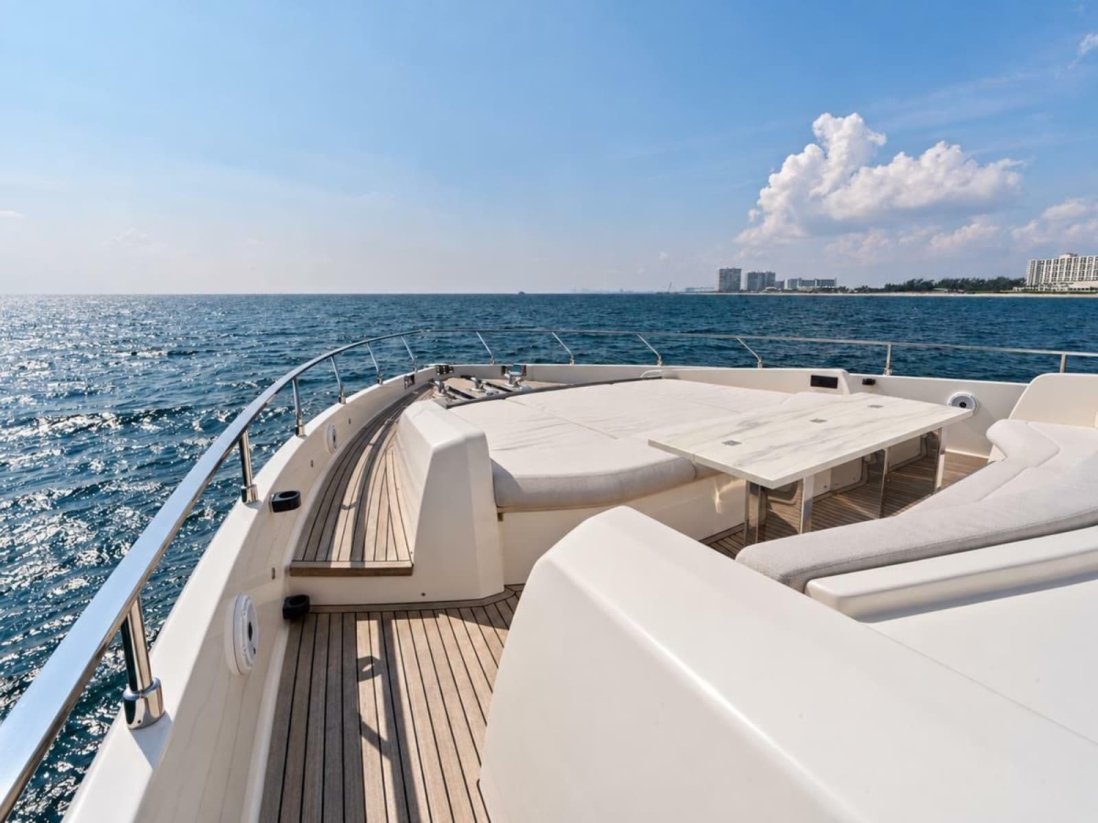 2022 Ferretti Yachts 850 Motoryacht