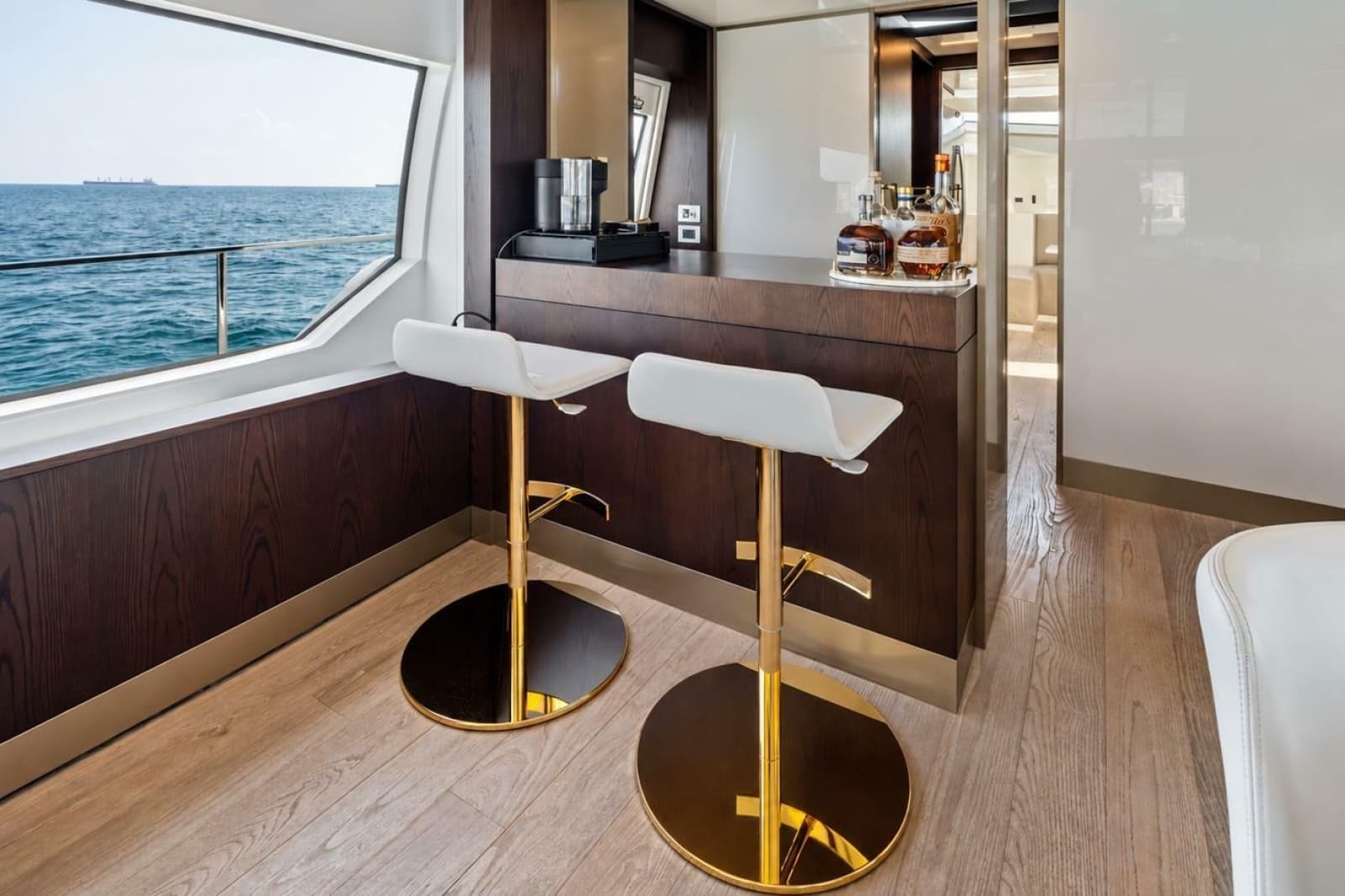 2022 Ferretti Yachts 850 Motoryacht