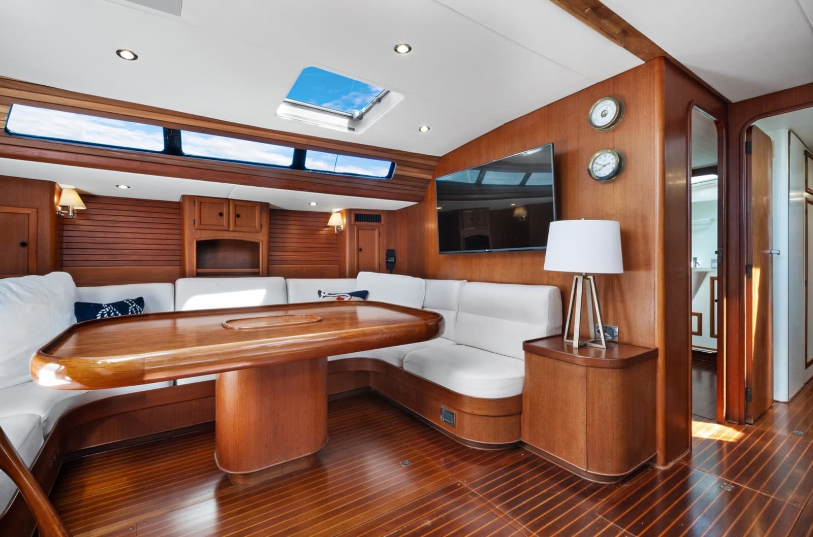 1991 Southern Wind 72