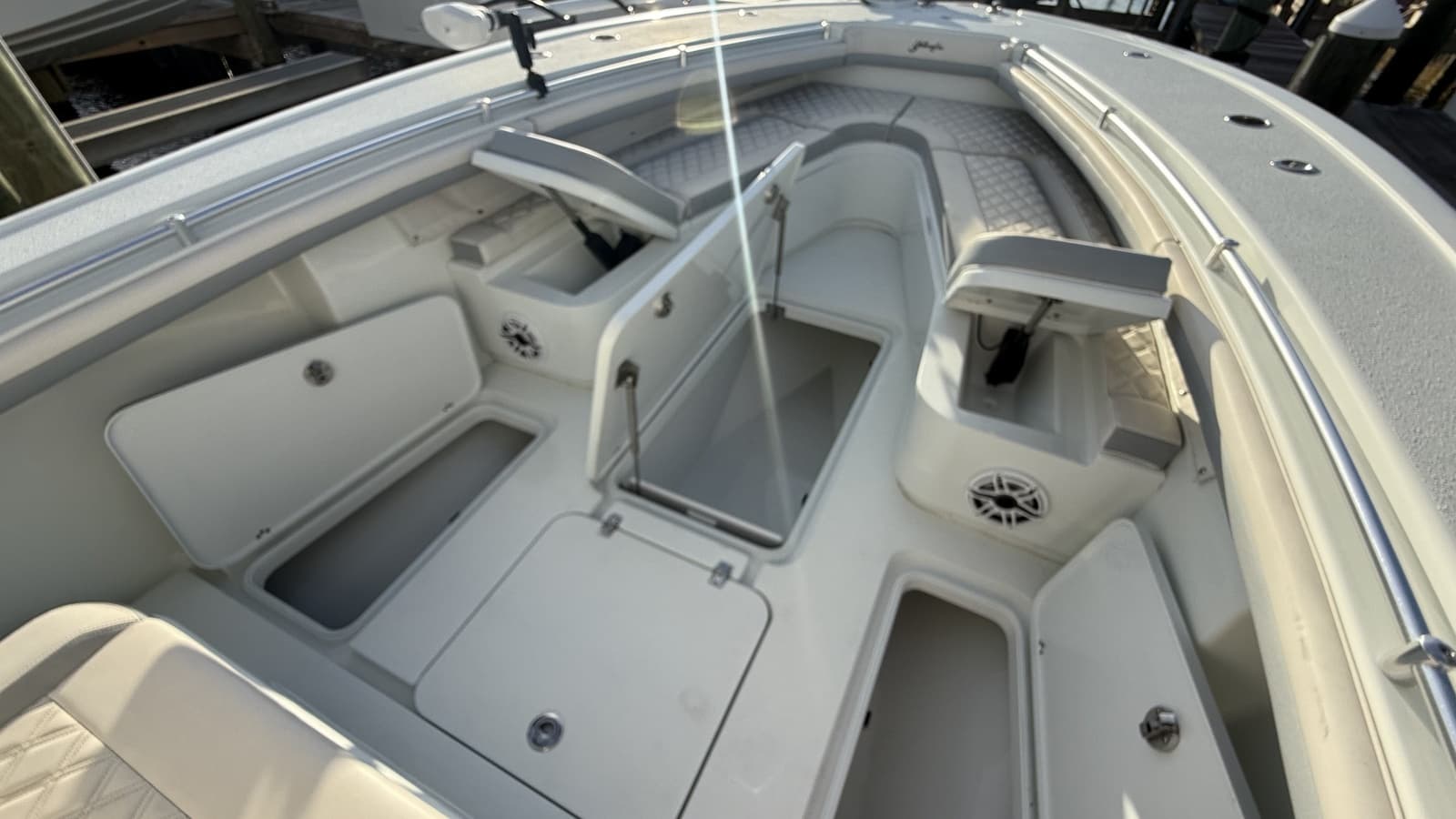 2022 Yellowfin 32 Offshore