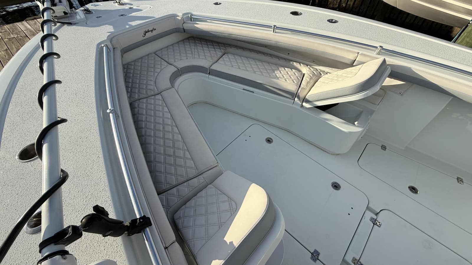 2022 Yellowfin 32 Offshore