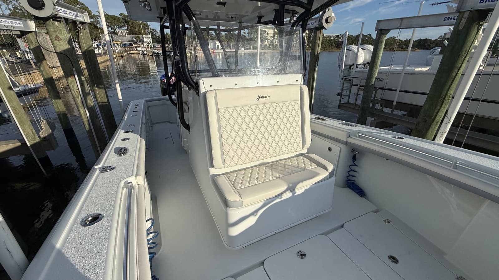 2022 Yellowfin 32 Offshore