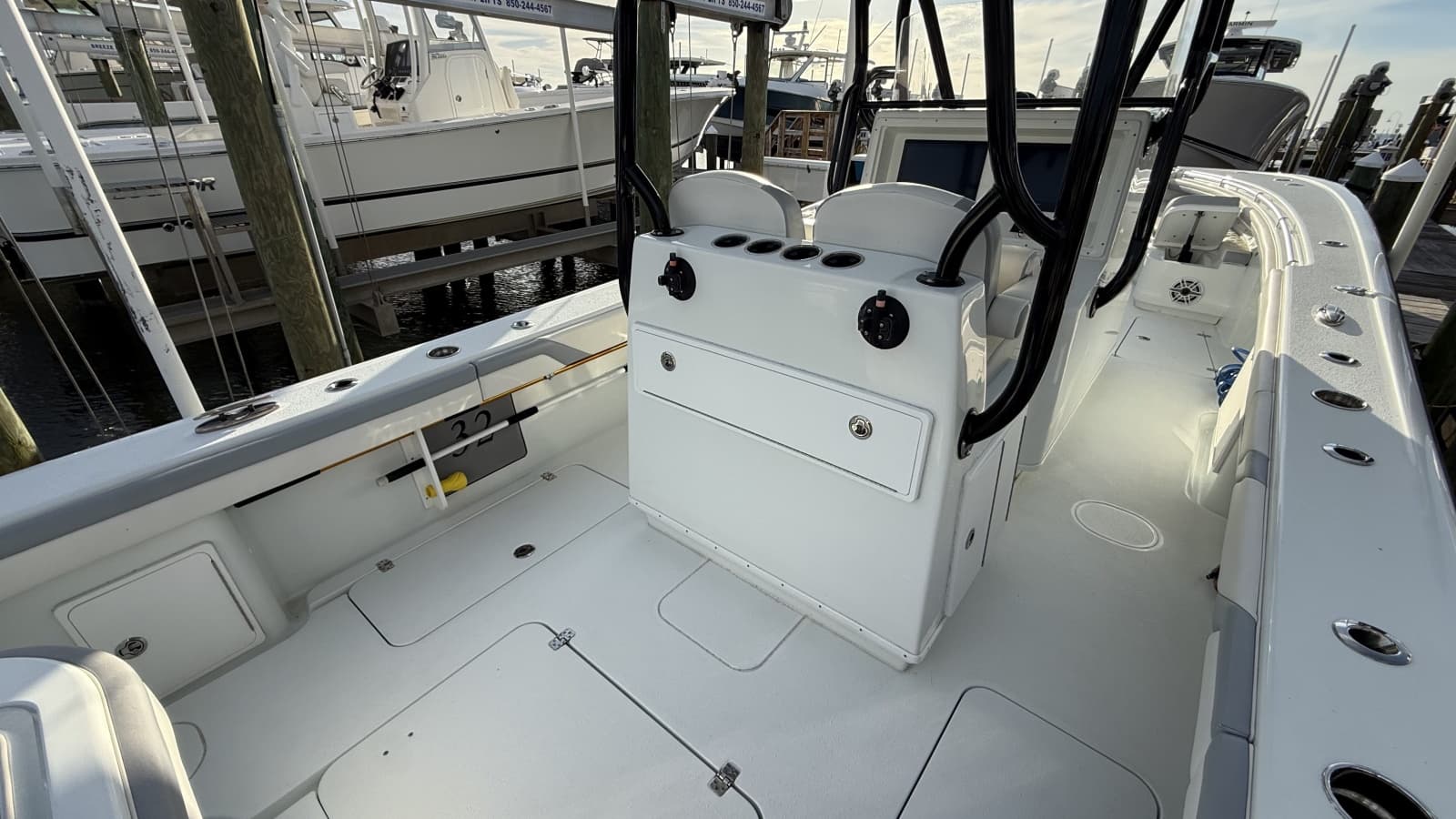 2022 Yellowfin 32 Offshore
