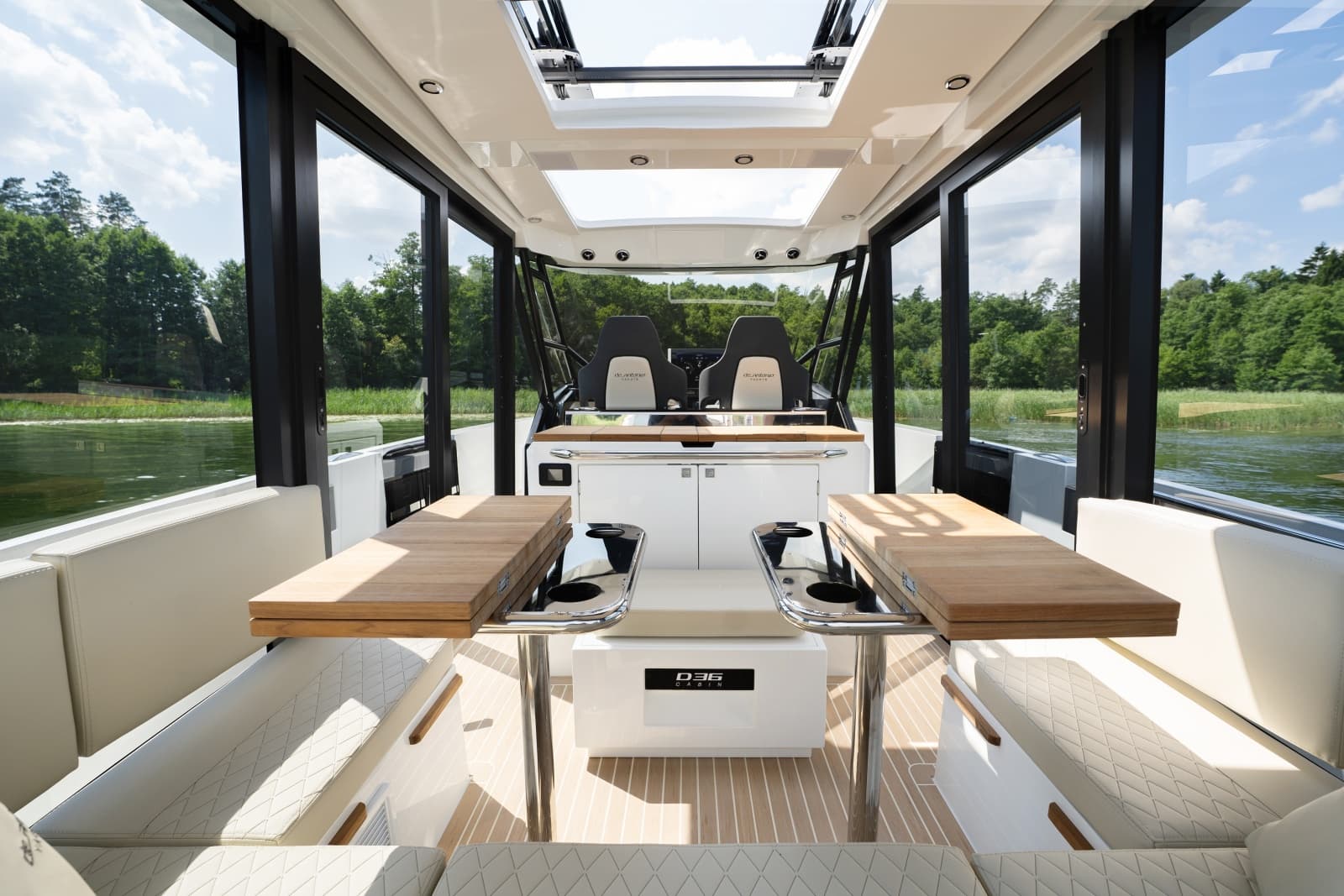2027 De Antonio D36 Cabin