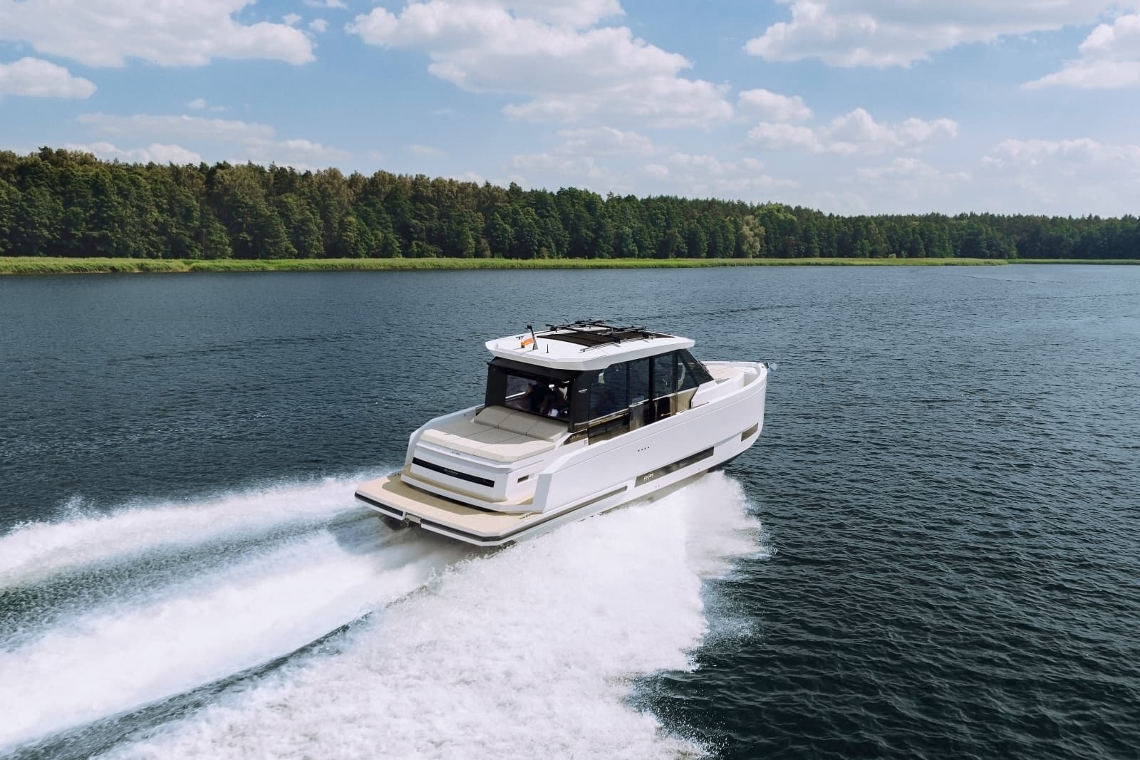 2027 De Antonio D36 Cabin