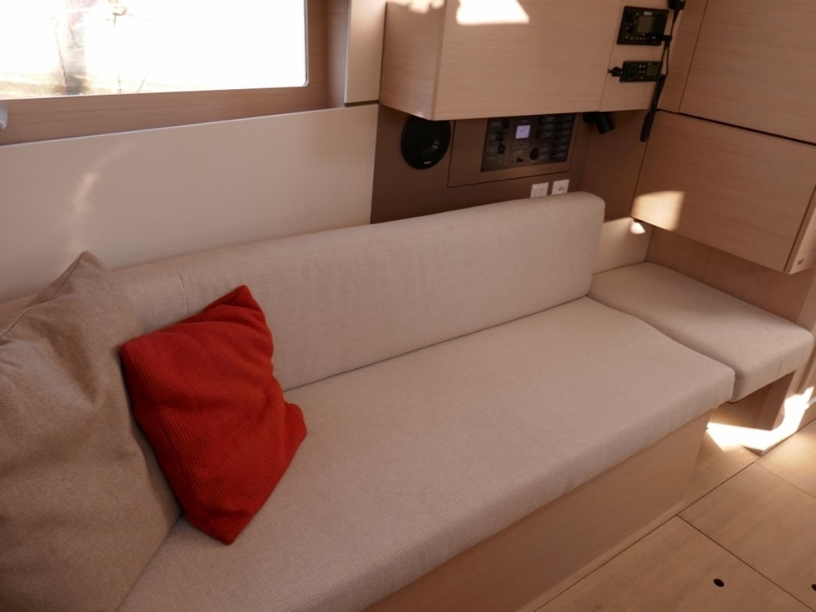 Beneteau Oceanis 38.1