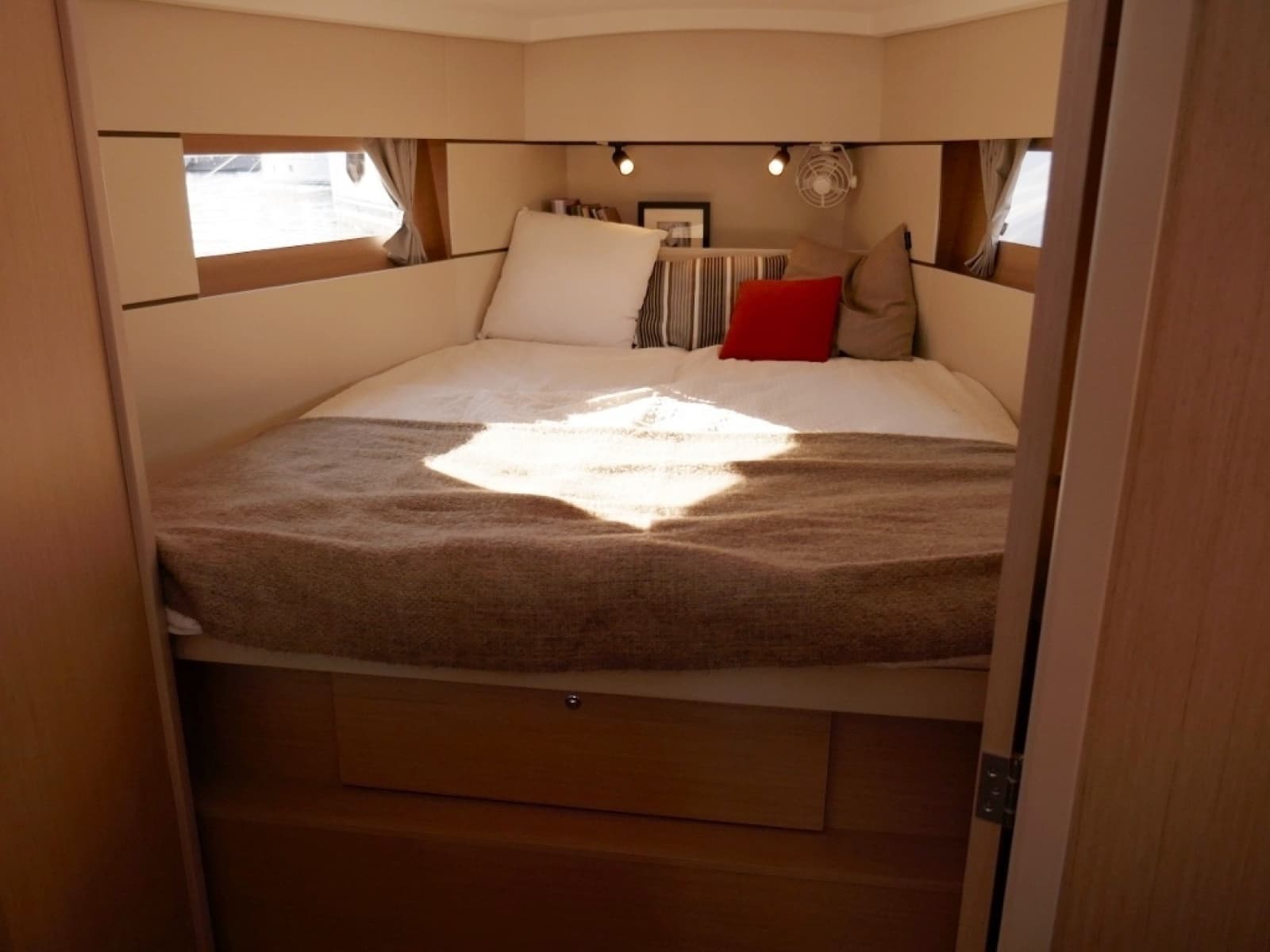 Beneteau Oceanis 38.1