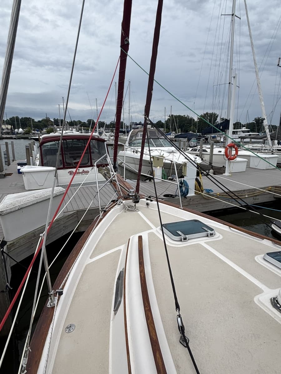 1987 Island Packet 31