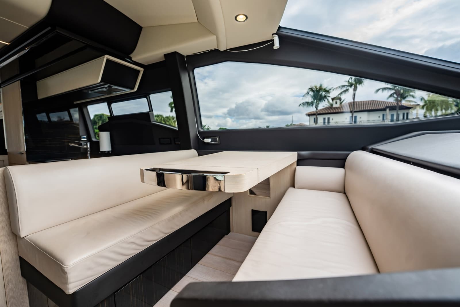 2020 Azimut Fly 72