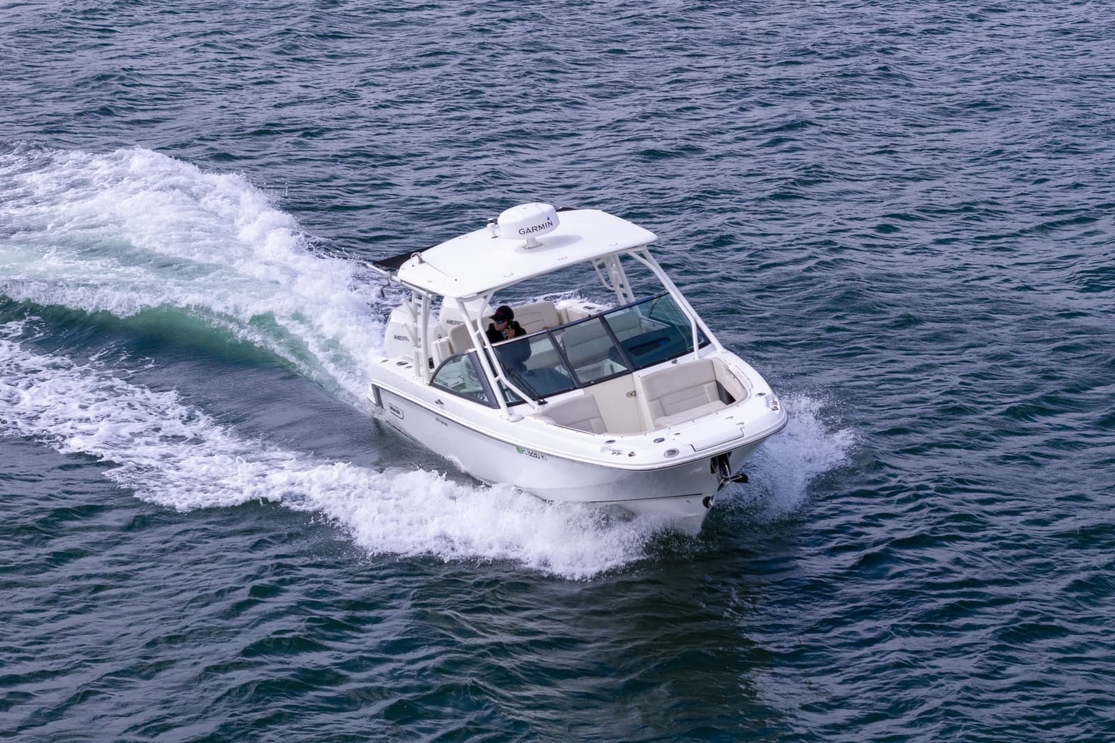 2019 Boston Whaler 270 Vantage