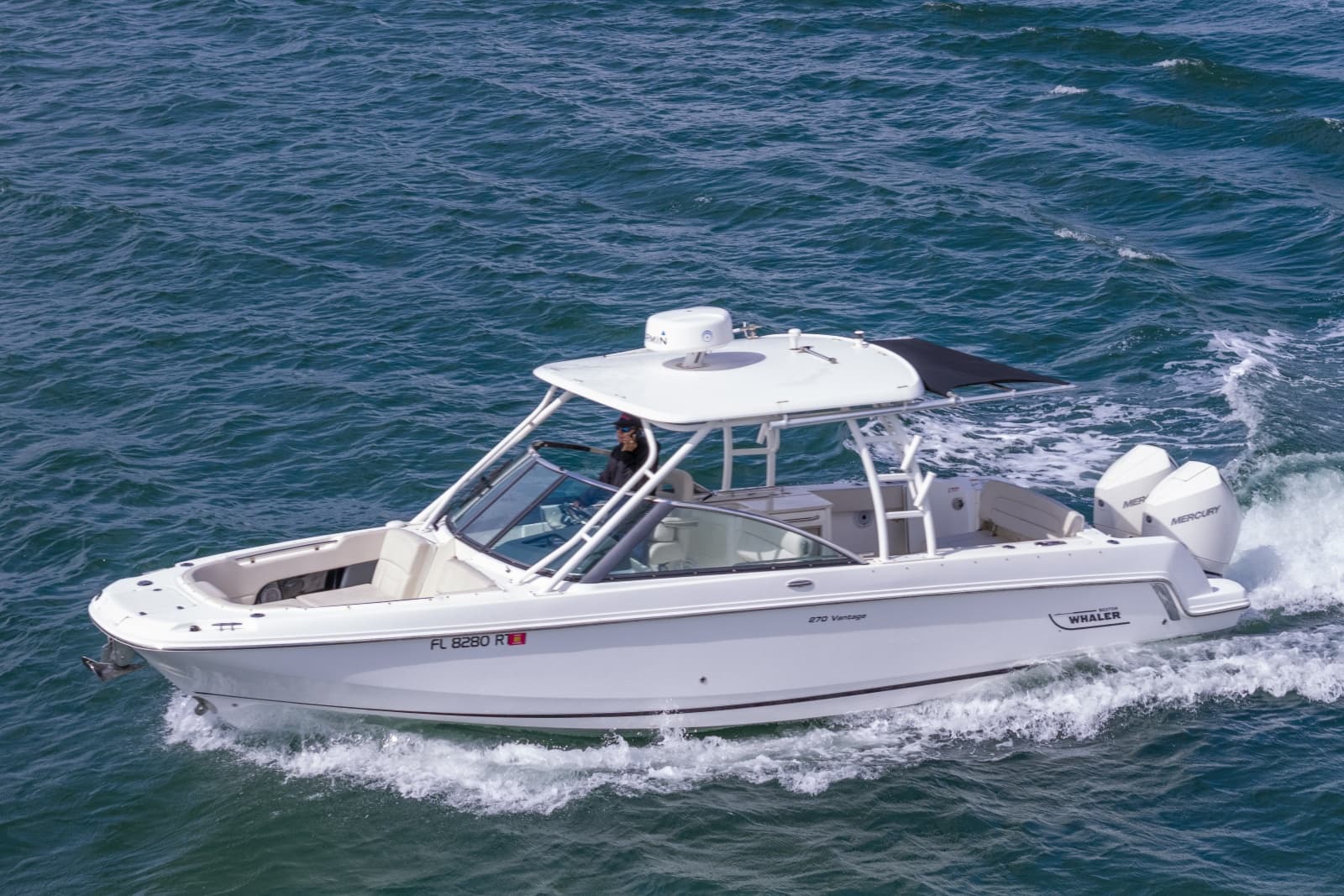 2019 Boston Whaler 270 Vantage