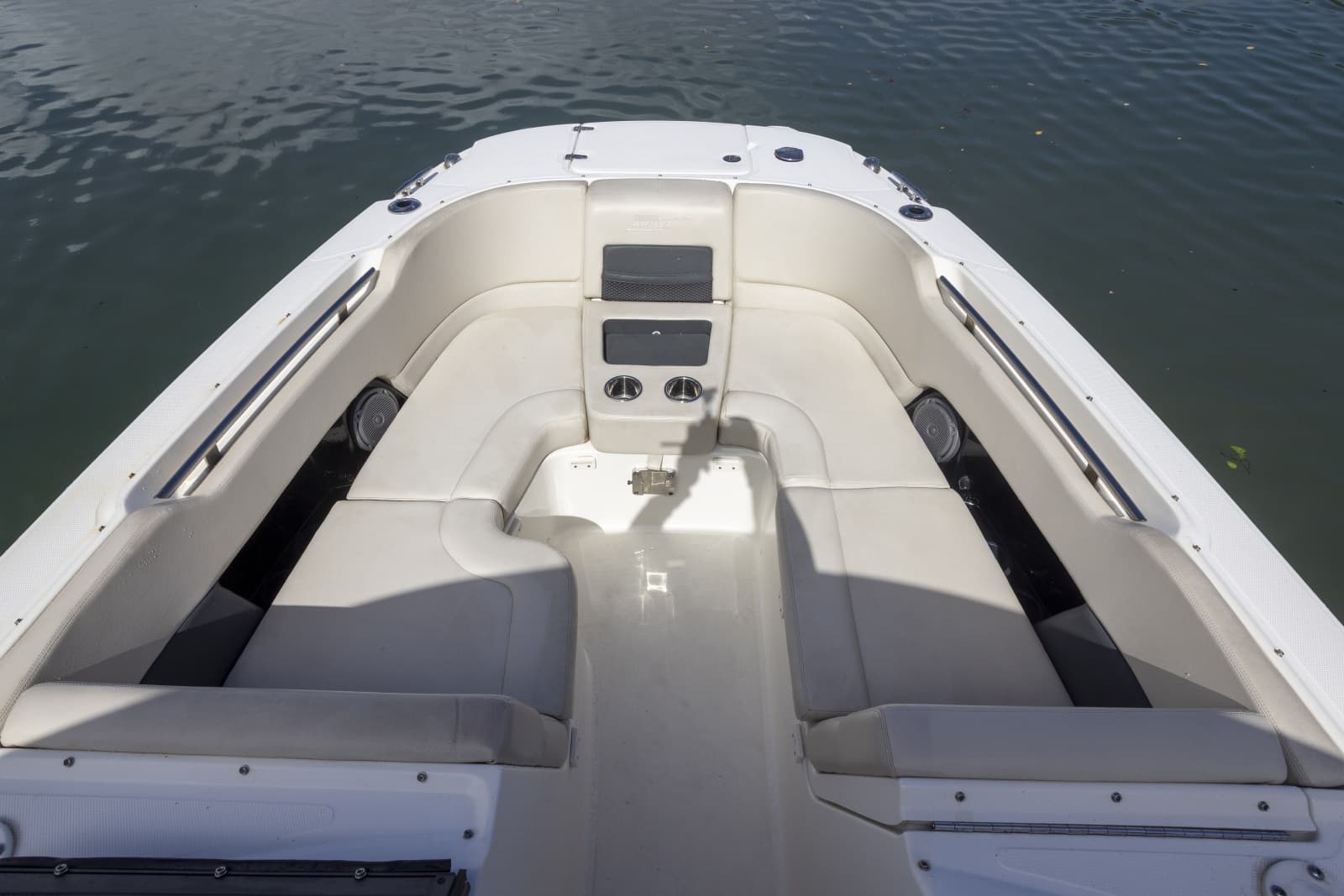 2019 Boston Whaler 270 Vantage