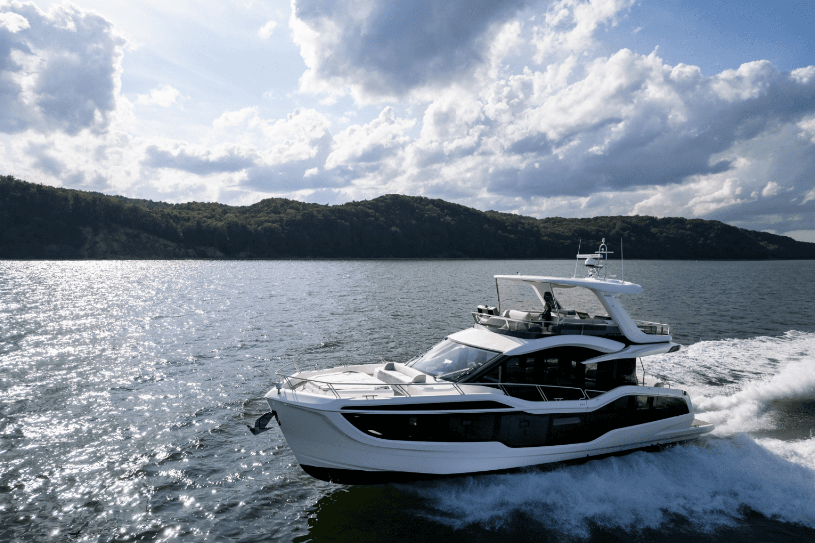 2024 Galeon 560 FLY