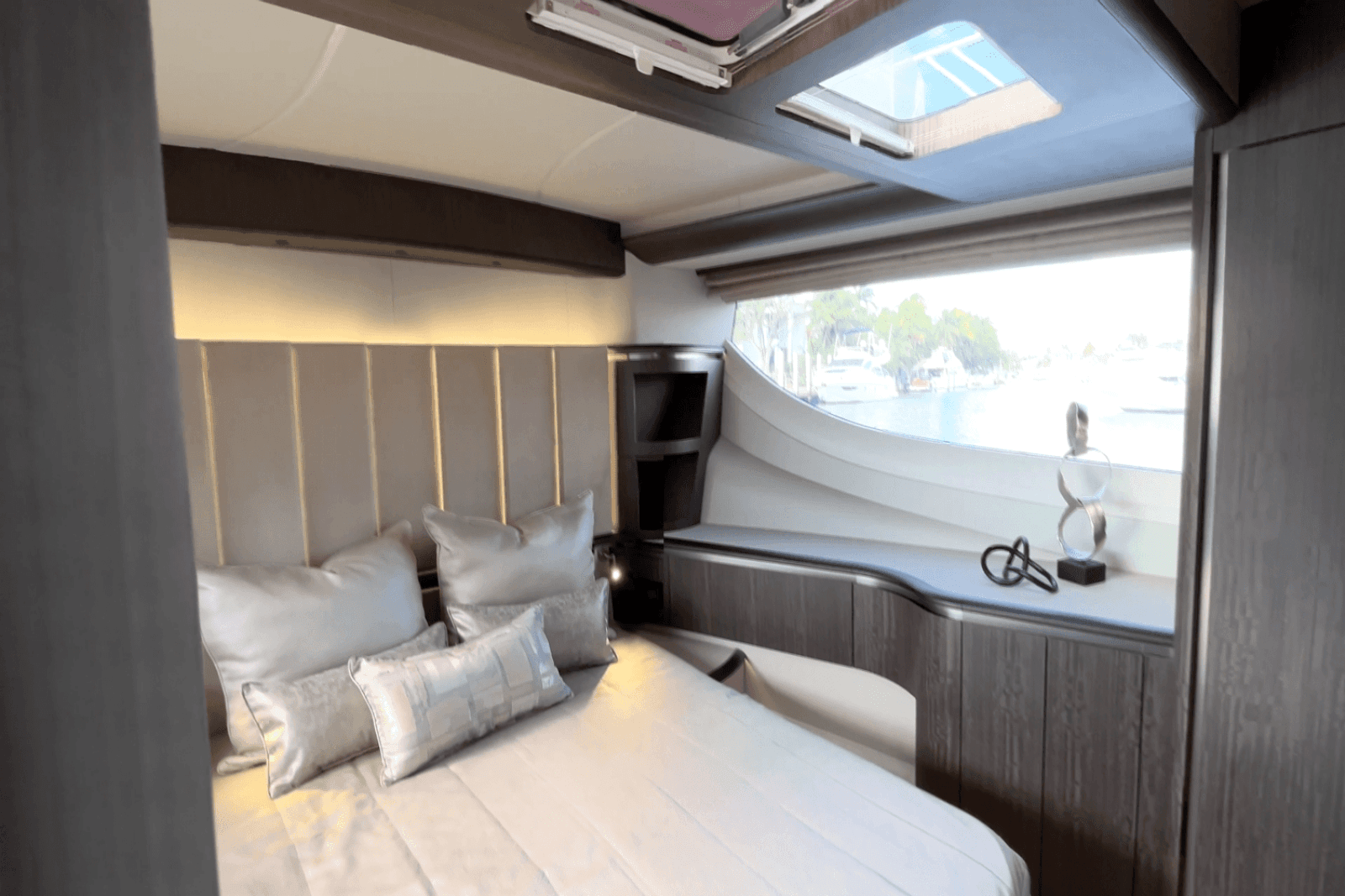 2024 Galeon 560 FLY