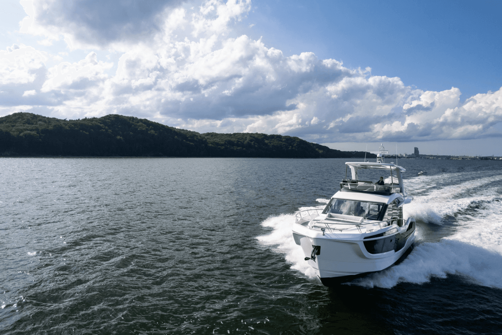 2024 Galeon 560 FLY
