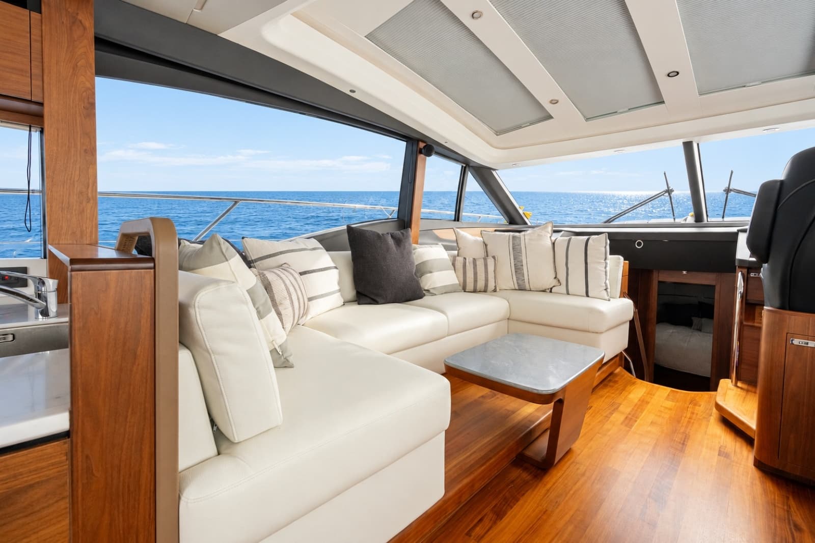 2024 Princess V60