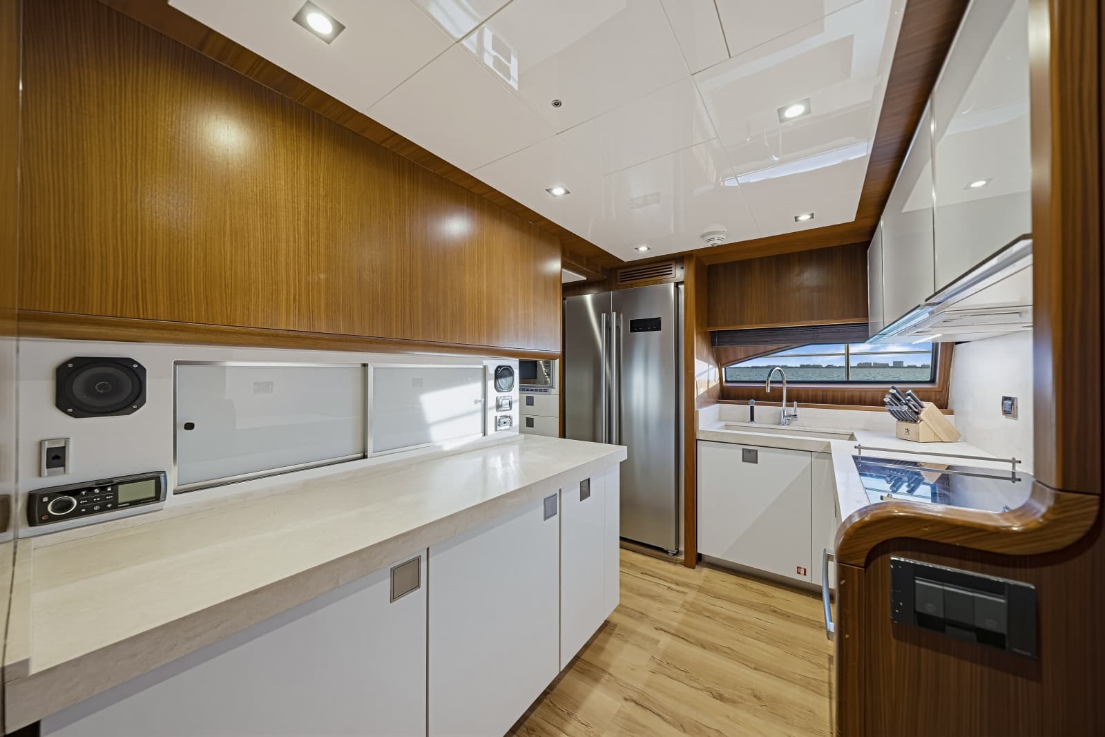 2016 Ferretti Yachts Custom Line