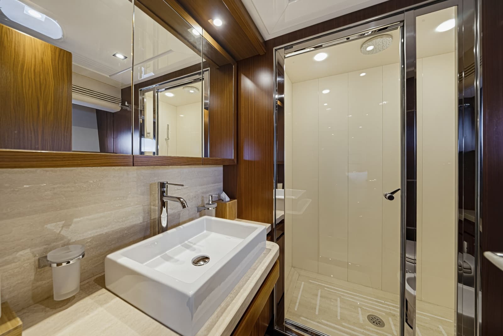 2016 Ferretti Yachts Custom Line