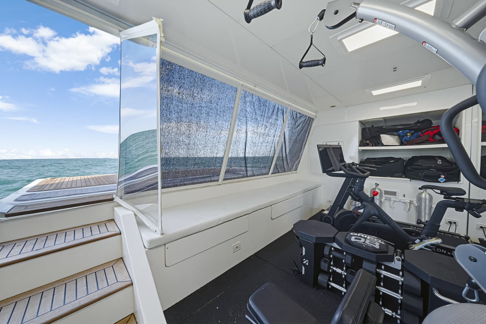 2016 Ferretti Yachts Custom Line