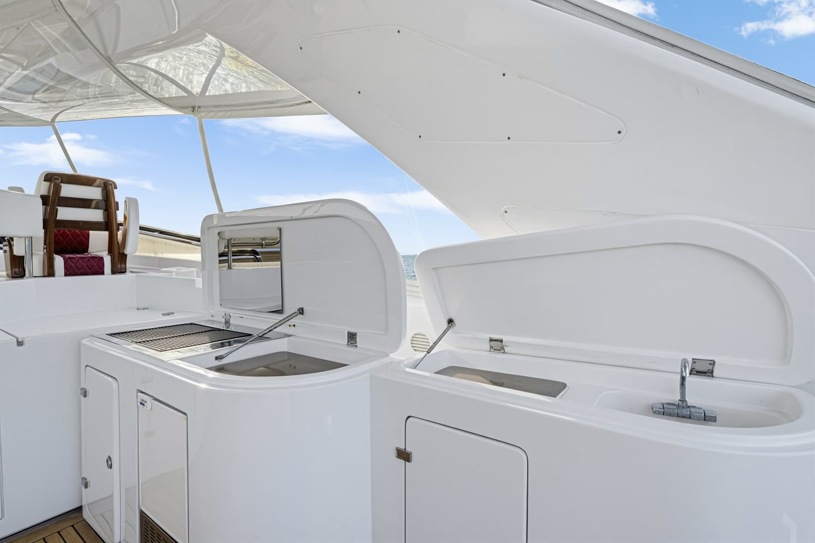 2016 Ferretti Yachts Custom Line