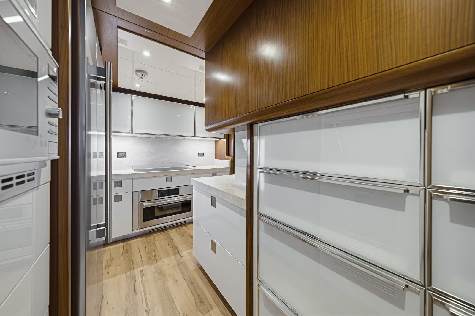 2016 Ferretti Yachts Custom Line