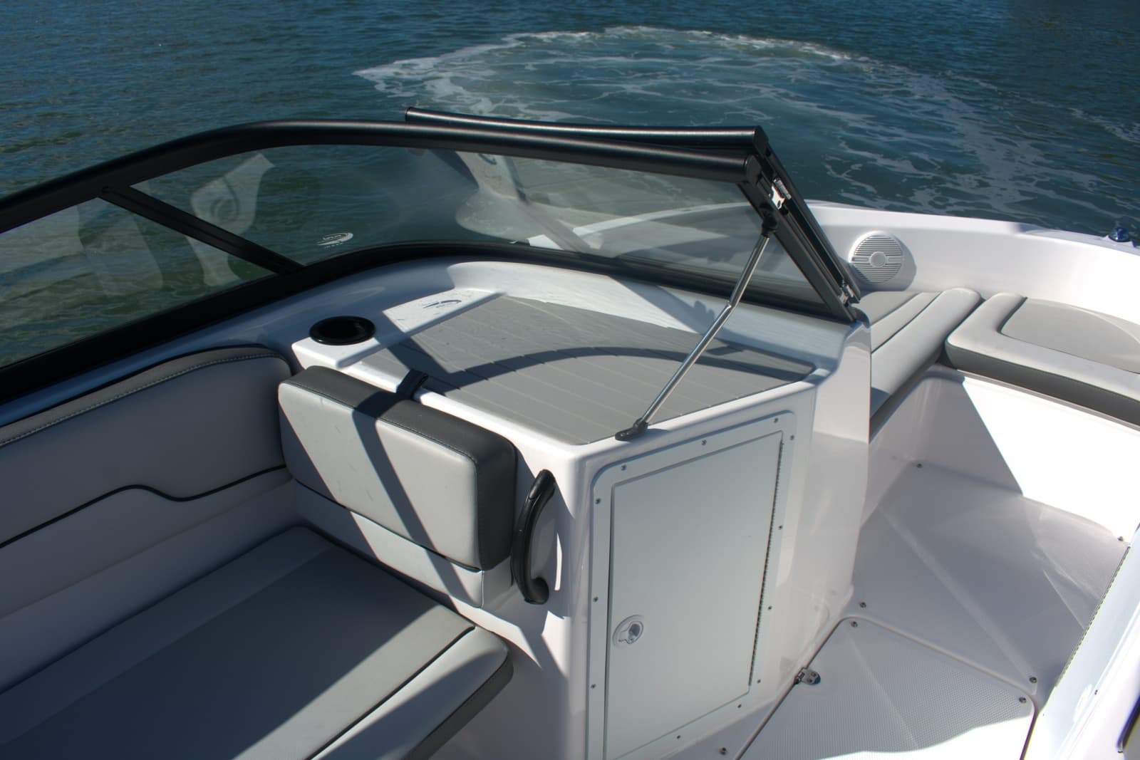 2025 Yamaha Boats AR190