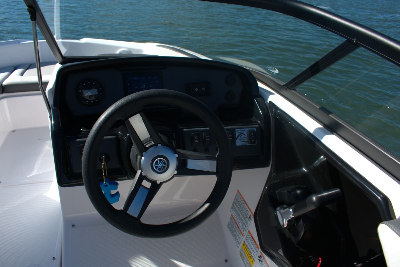 2025 Yamaha Boats AR190