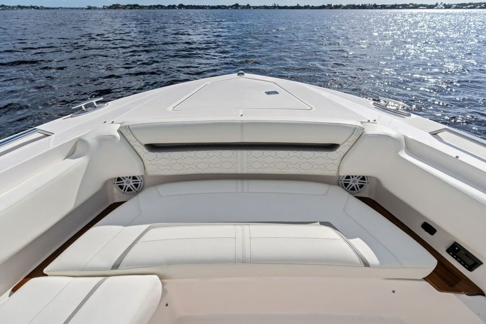 2024 Tiara Yachts 38 LS