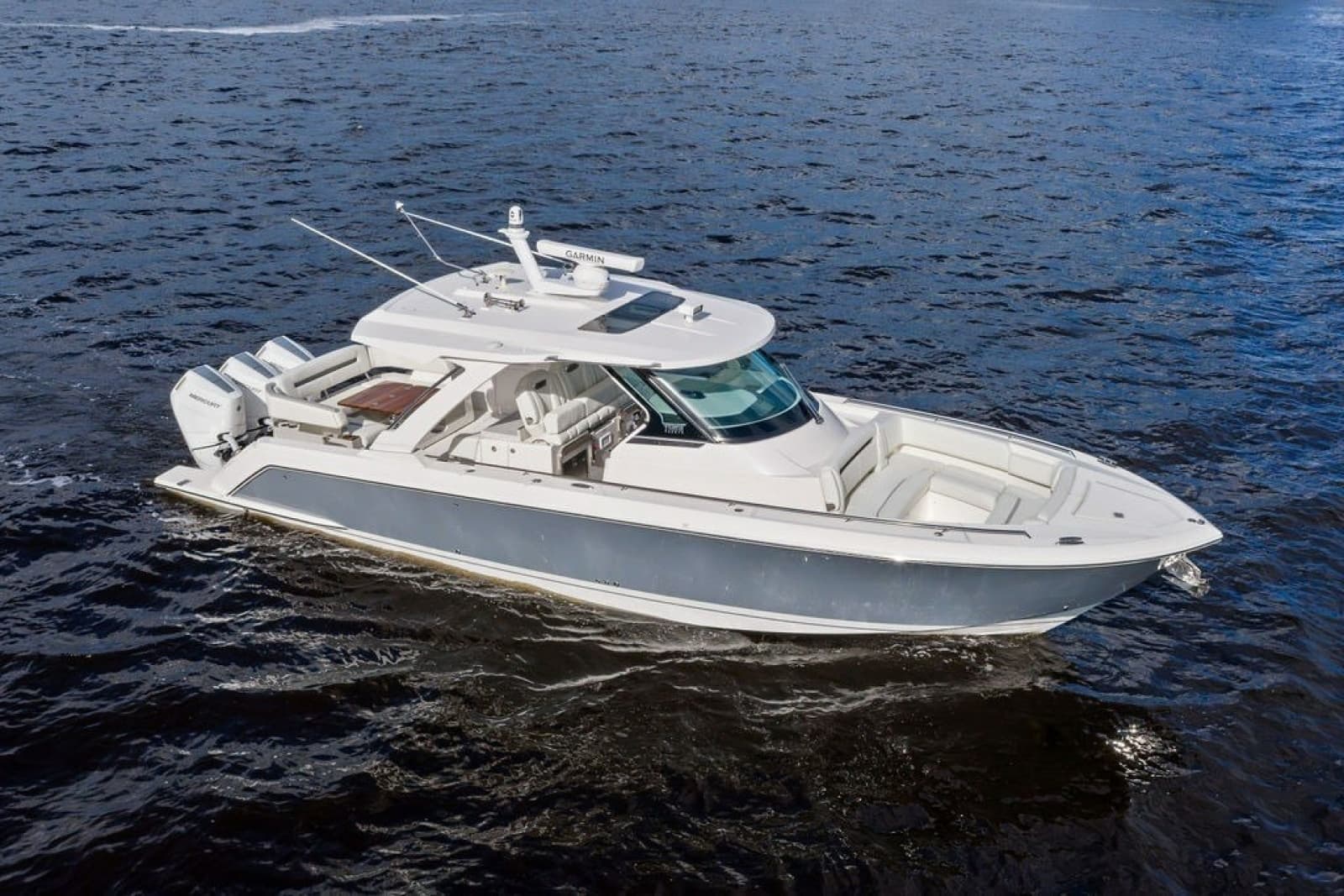 2024 Tiara Yachts 38 LS