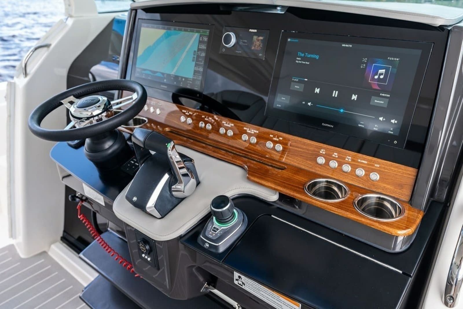 2024 Tiara Yachts 38 LS